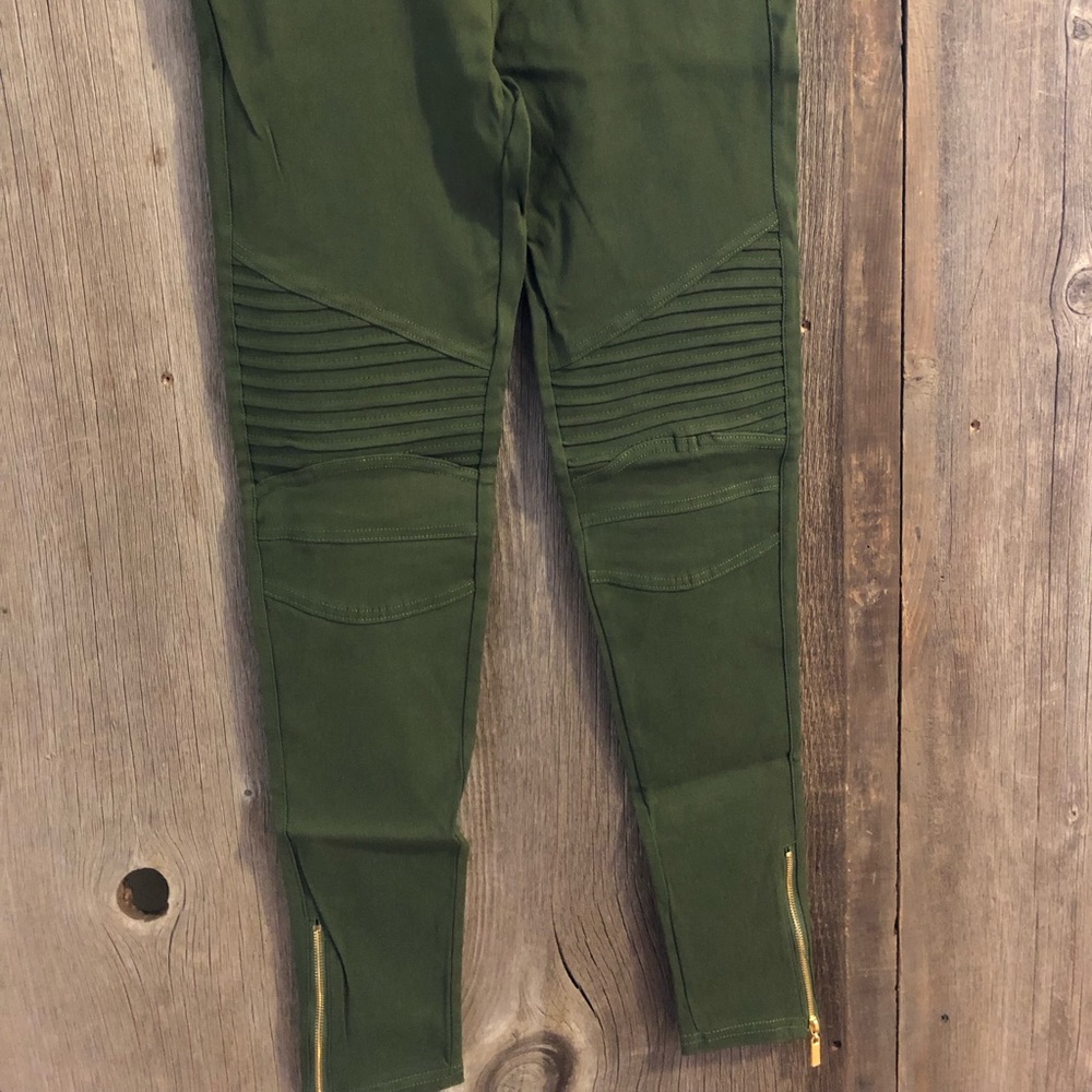🌟host pick 🌟1 S/M left🌟Stretchy Moto Pants - Picture 3 of 5